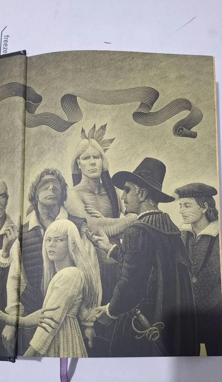 Grimório 1602 Neil Gaiman Marvel Panini - Foto 2