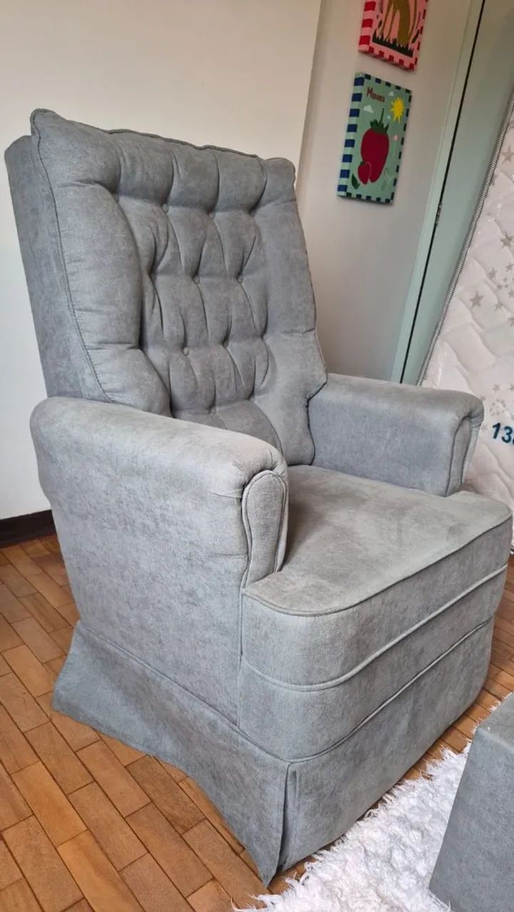 VENDO - POLTRONA AMAMENTAÇÃO (POUCO USADA) - Foto 3