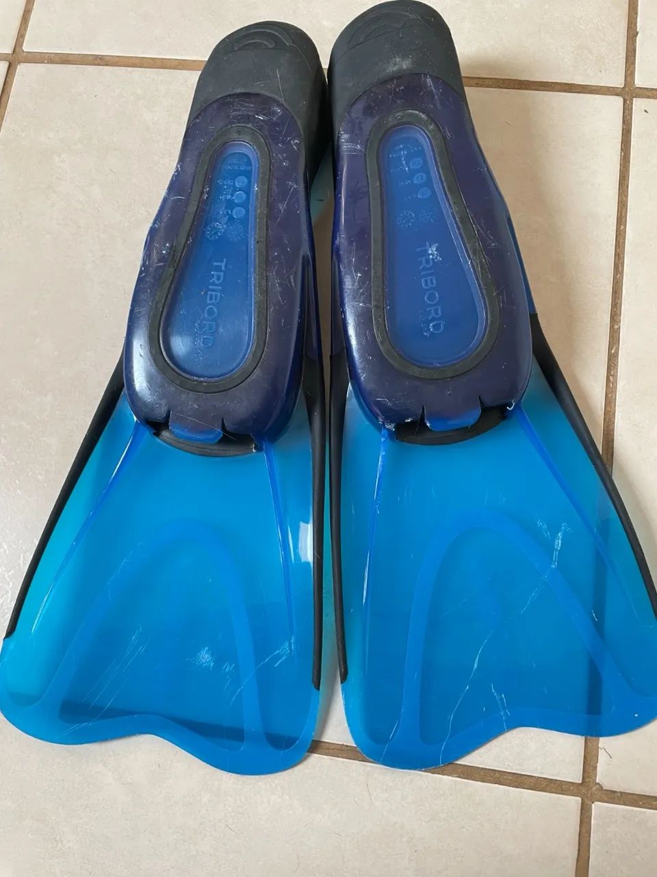 Pé de pato e par de snorkel Tribord. - Foto 2