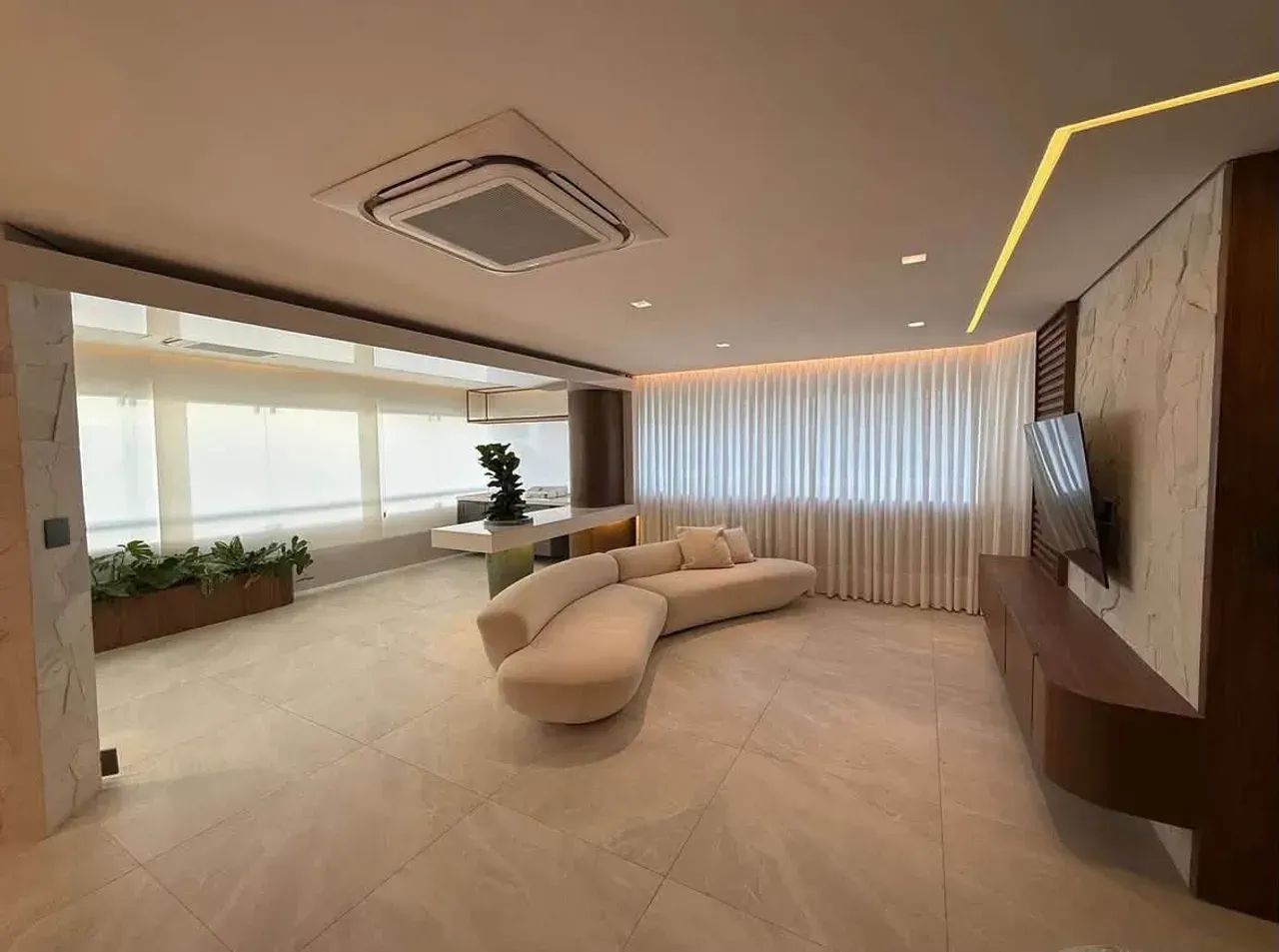 Apartamento no Edifício Olimpus de 234m² totalmente reformado com 4 suítes - Foto 4