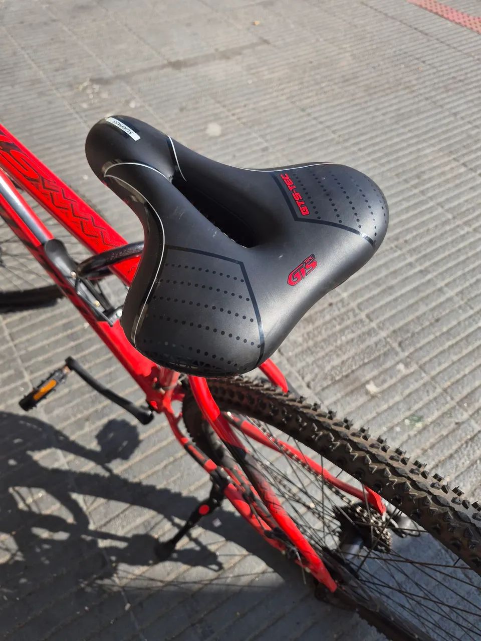 BICICLETA ARO 29 SEMI NOVA - Foto 2