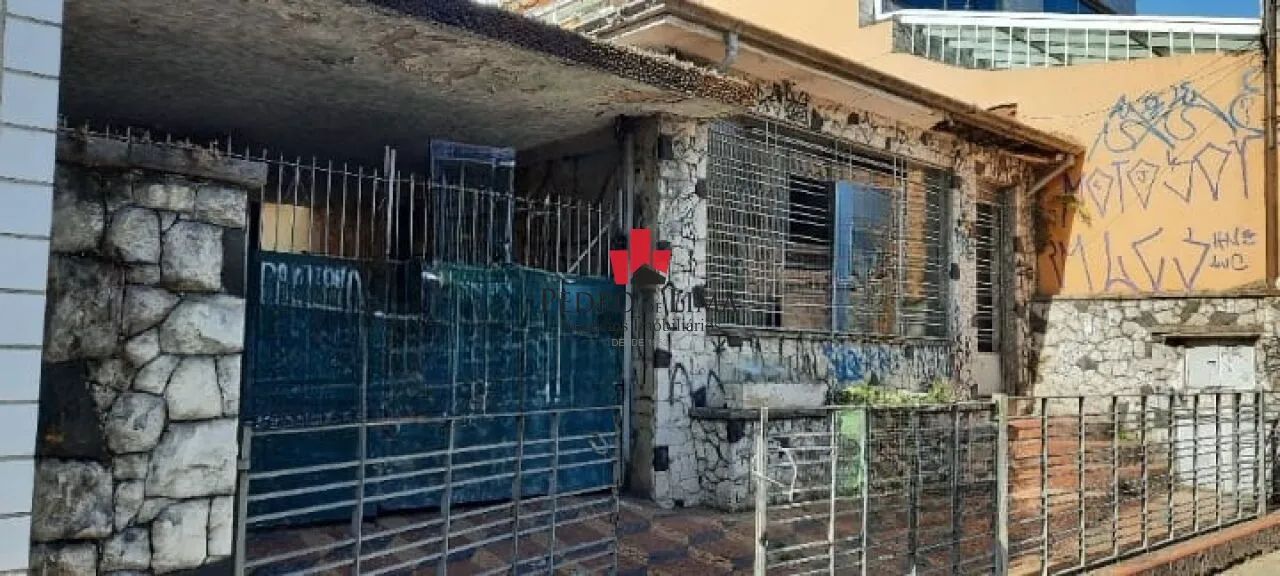 Terreno com Casa Antiga na Penha