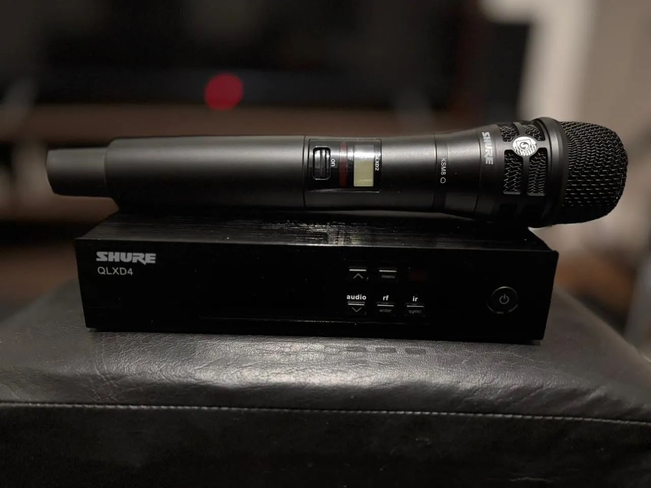 Microfone sem fio SHURE QLXD4 (Made in México)