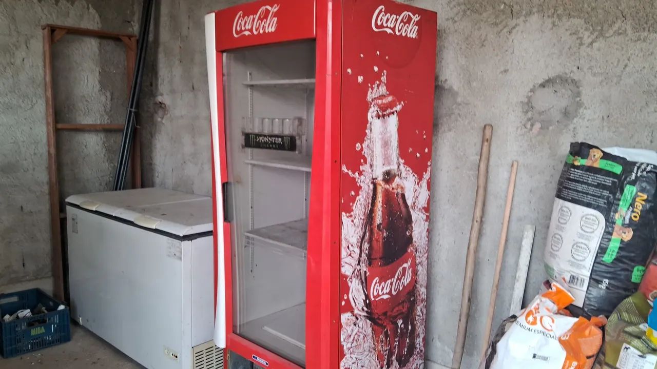 Freezer  e geladeira expositora 