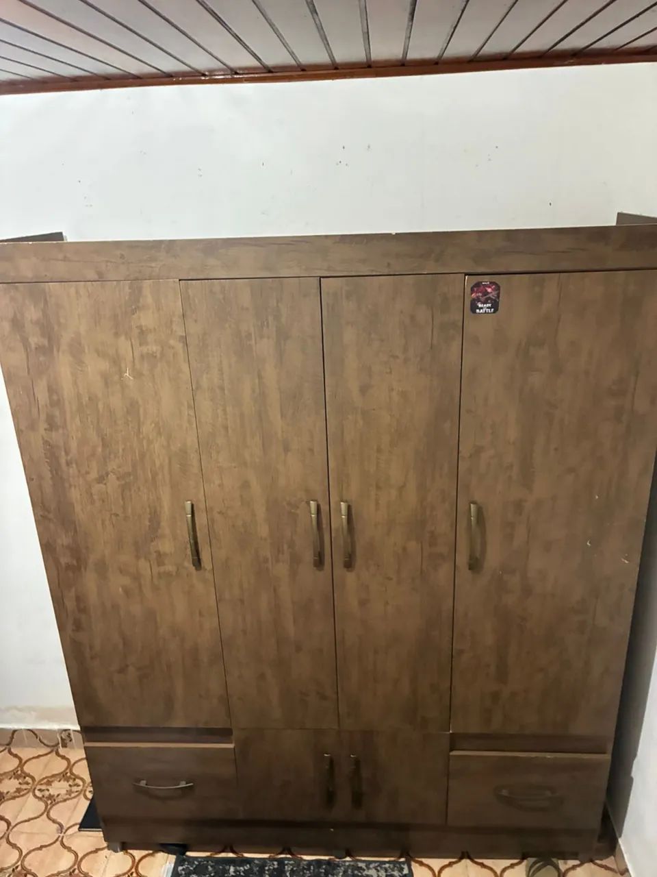 Guarda roupa 6 portas 