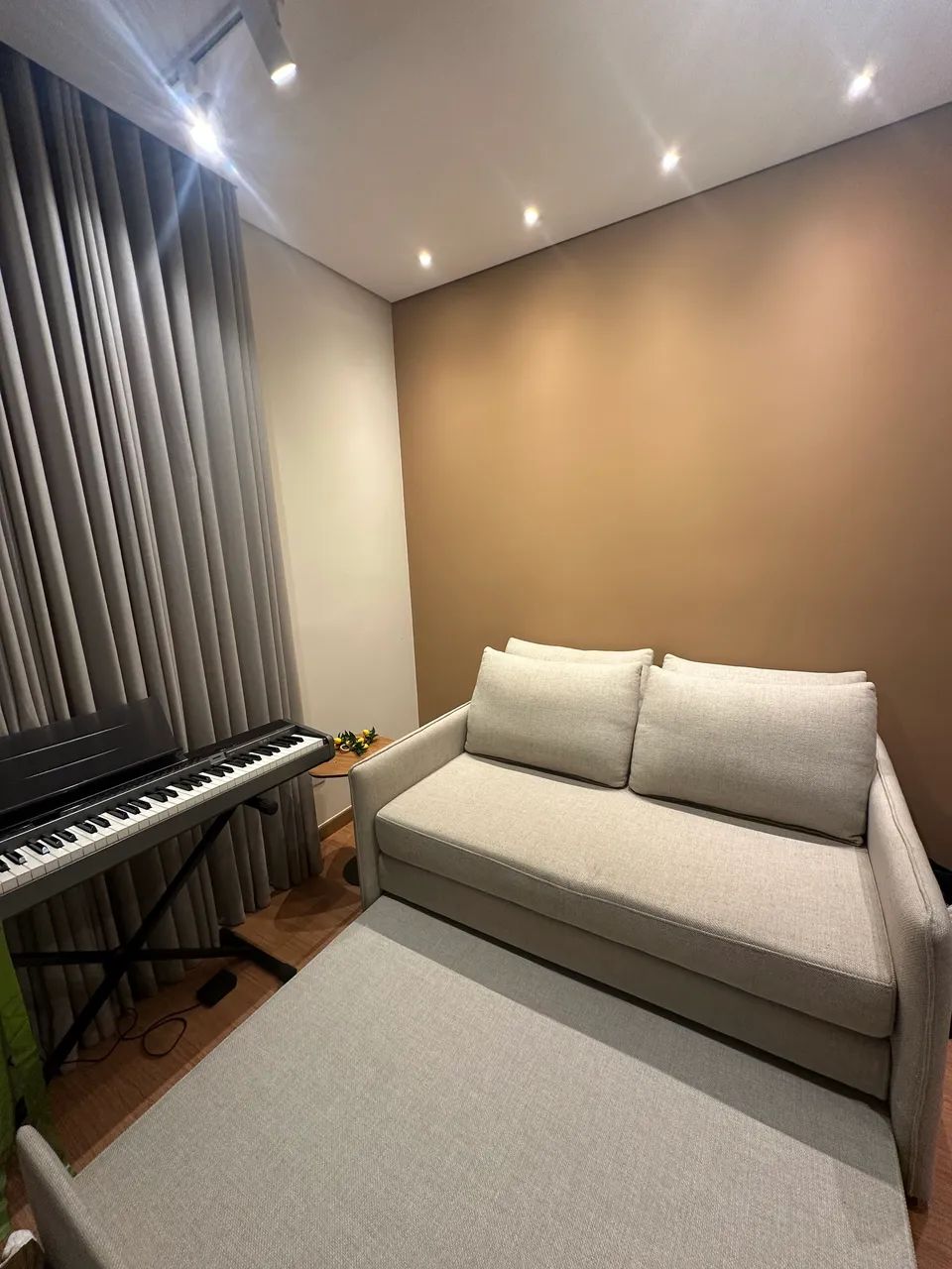 Sofá Cama Charlie em Linho Cinza- Design de Alto Padrão Canto do Sofá! - Foto 3