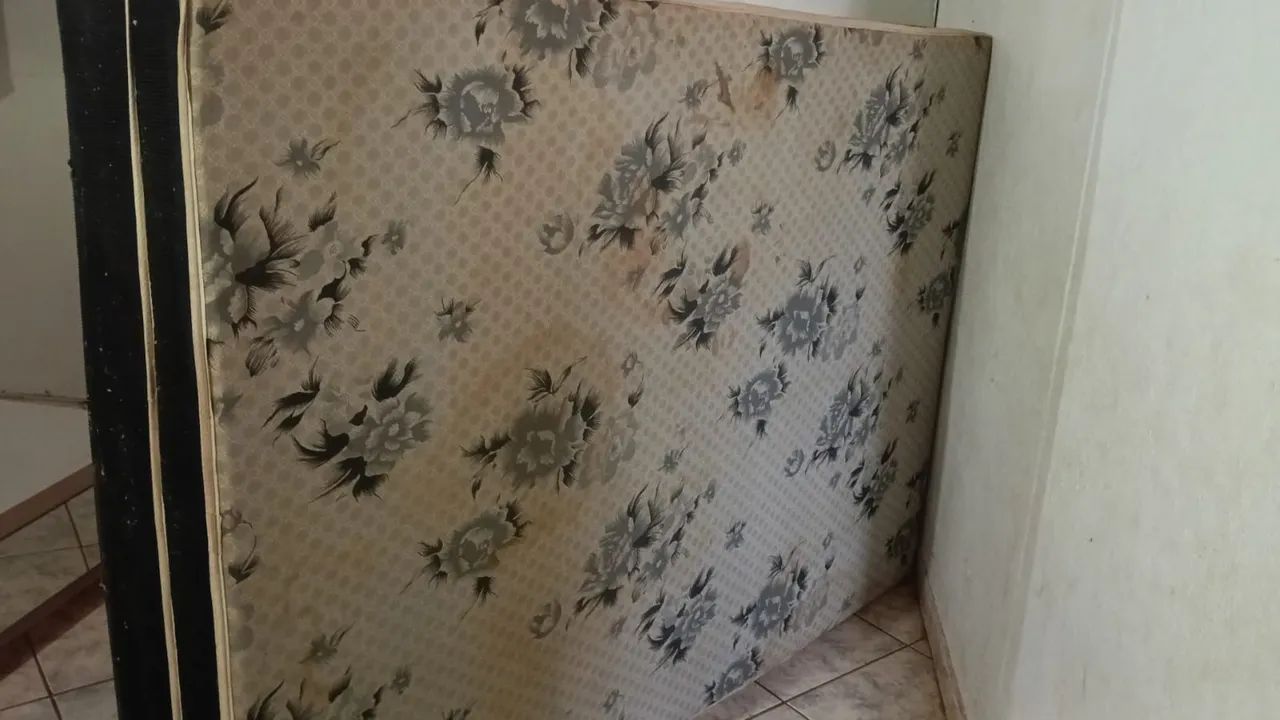 Vendo cama ? super reforçada box casal