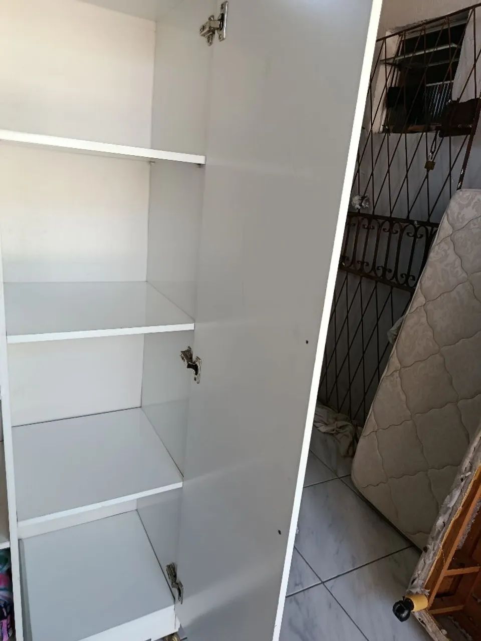 Cômoda com espelho e 3 gavetas - Foto 4