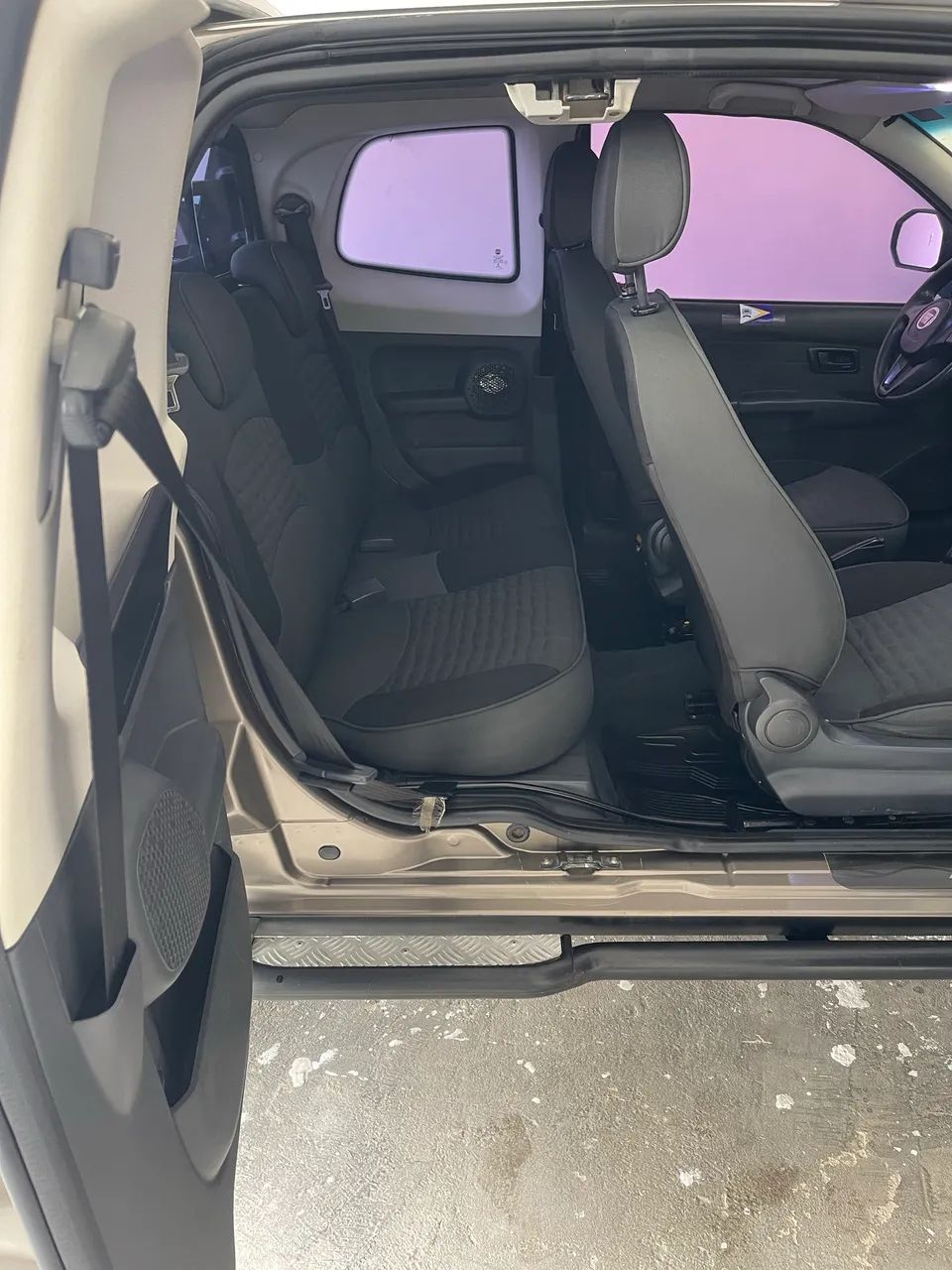 Fiat Strada Adventure1.8/ 1.8 Locker Flex CD 2014 - Foto 4