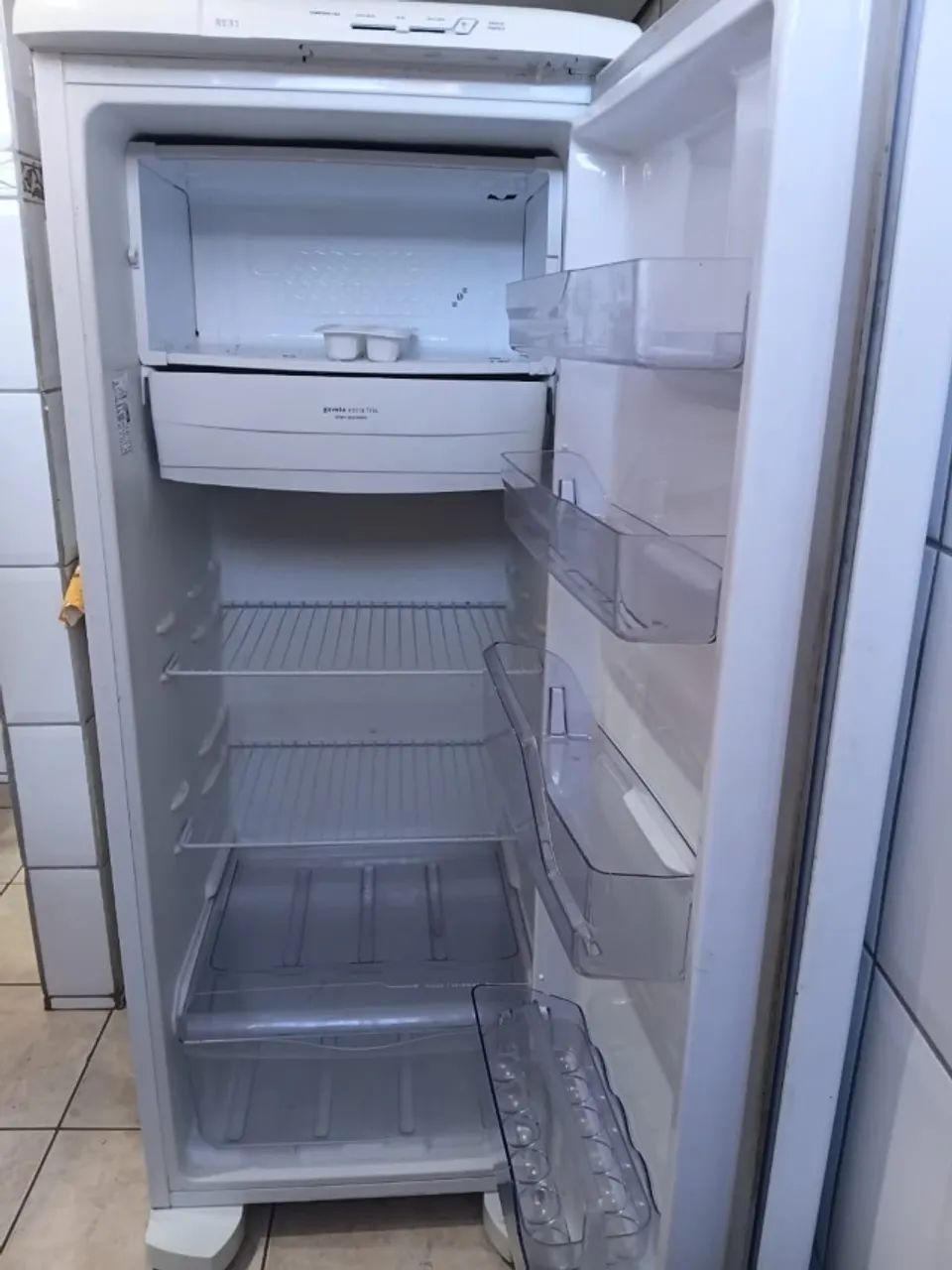 Geladeira Electrolux R31 - Foto 5