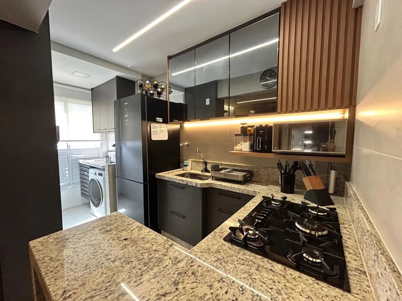 Aluga-se apartamento 2/4 sendo uma suíte Mobiliado no Edifício Alvorada em Cuiabá MT 