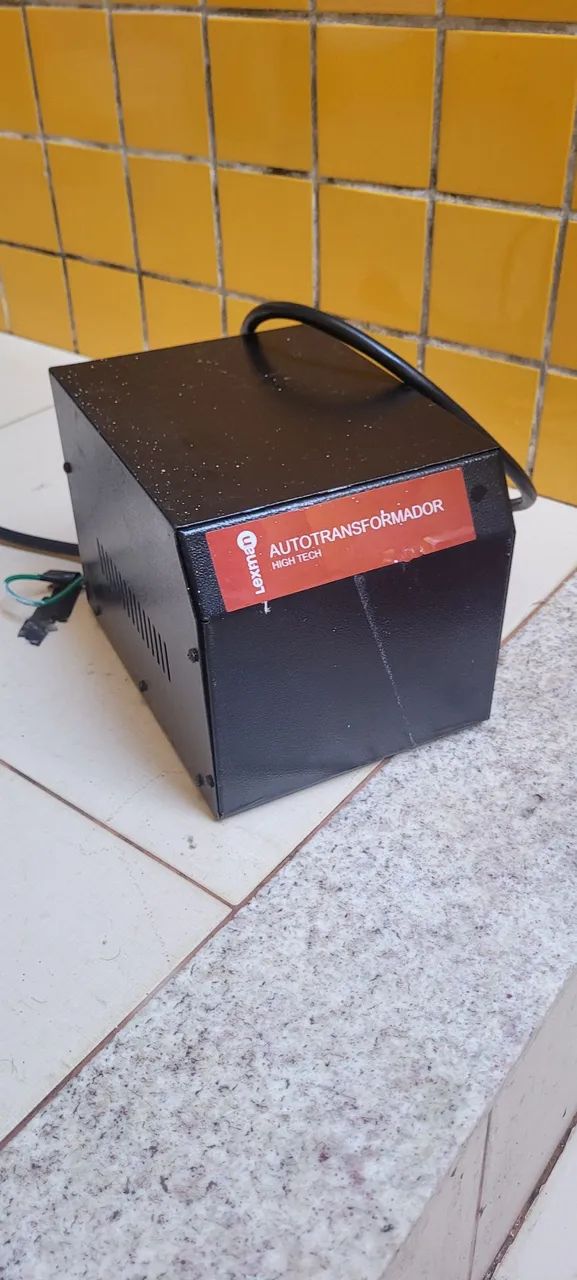 Transformador de voltagem 