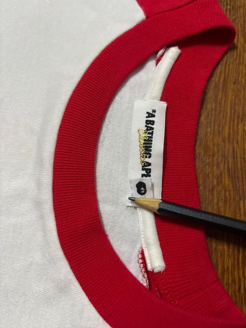 Camiseta Bape Rainbow Logo Raglan  - Foto 5