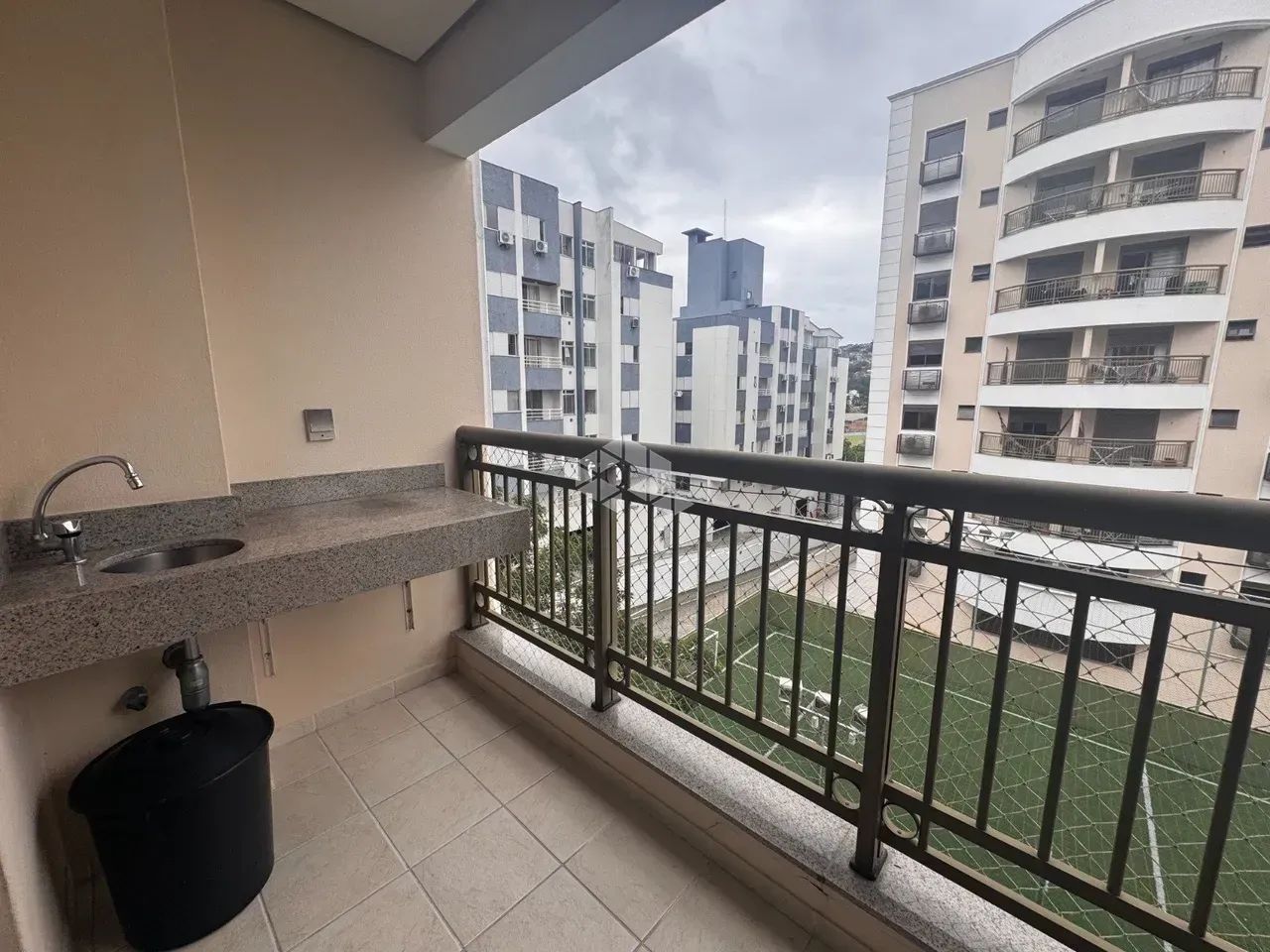 APARTAMENTO MOBILIADO COM 3 QUARTOS 1 SUÍTE E ESTRUTURA COMPLETA NO PANTANAL FLORIANÓPOLIS - Foto 5