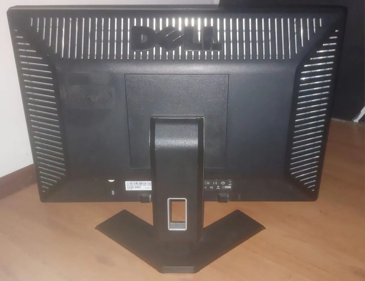 Monitor Dell E178WFPc 17 polegadas aceita troca por placa de vídeo  - Foto 3