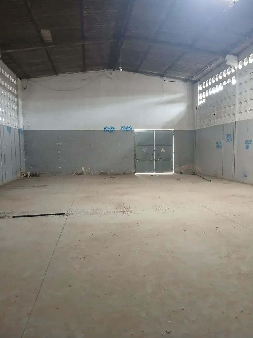 ALUGO GALPÕES CONJUGADOS.  NO DISTRITO INDUSTRIAL