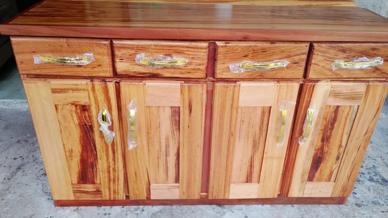 BALCÃO DE COZINHA DE 4 PORTAS 