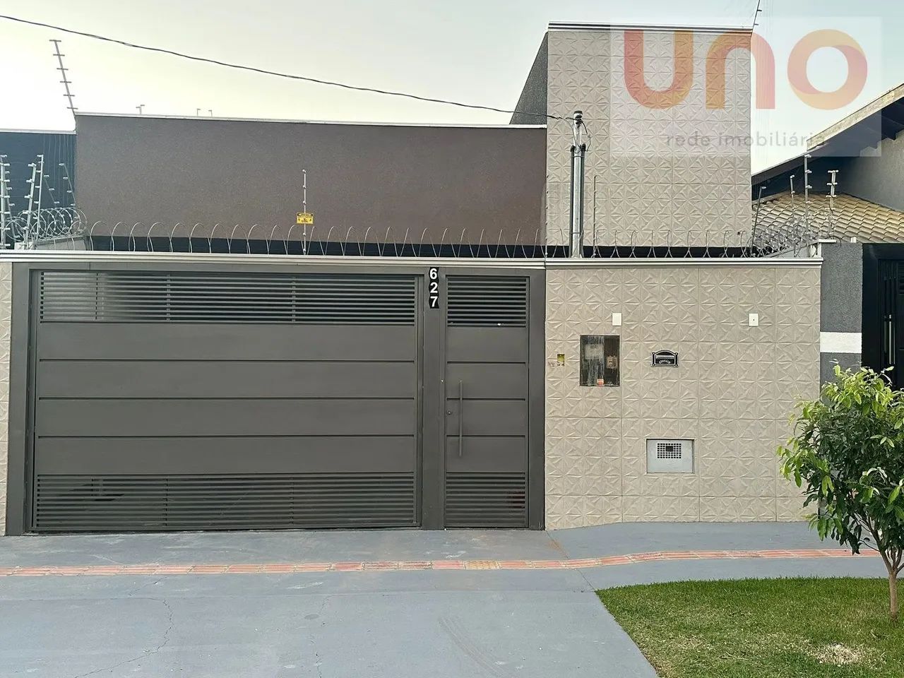 Casa 3 Quartos Rita Vieira Campo Grande - 2 Suítes e SPA