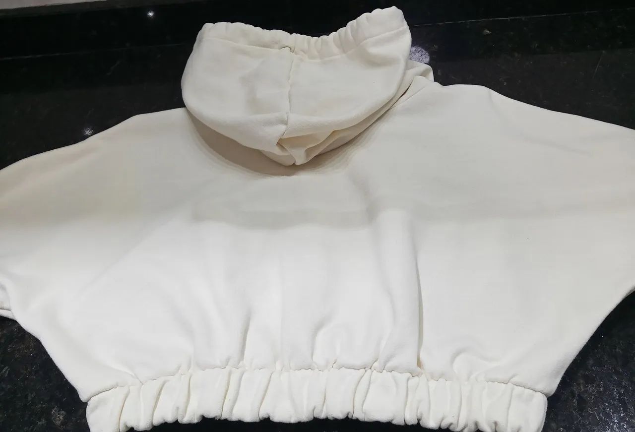 Casaco de moletom com capuz feminino. - Foto 4