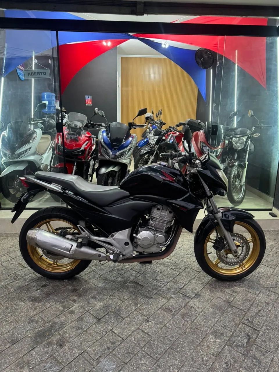 CB 300 2013 - Foto 4