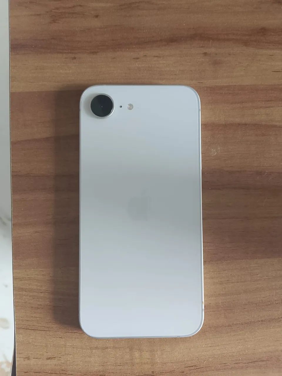 iPhone 16e