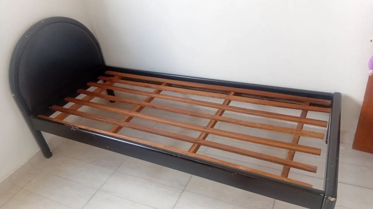 Vendo cama solteiro ótimo estado  - Foto 2