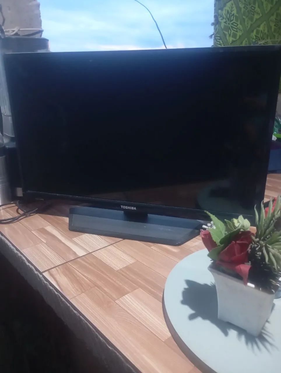 Ótima Tv 24p  não é smart/ nova vitória