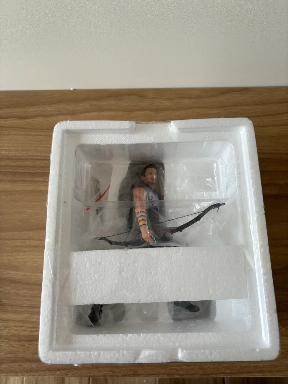 [NÃO COMPRAR, ESTOU VIAJANDO] Hawyeke/Gavião Arqueiro Era de Ultron - Iron Studios 1/10 - Foto 3