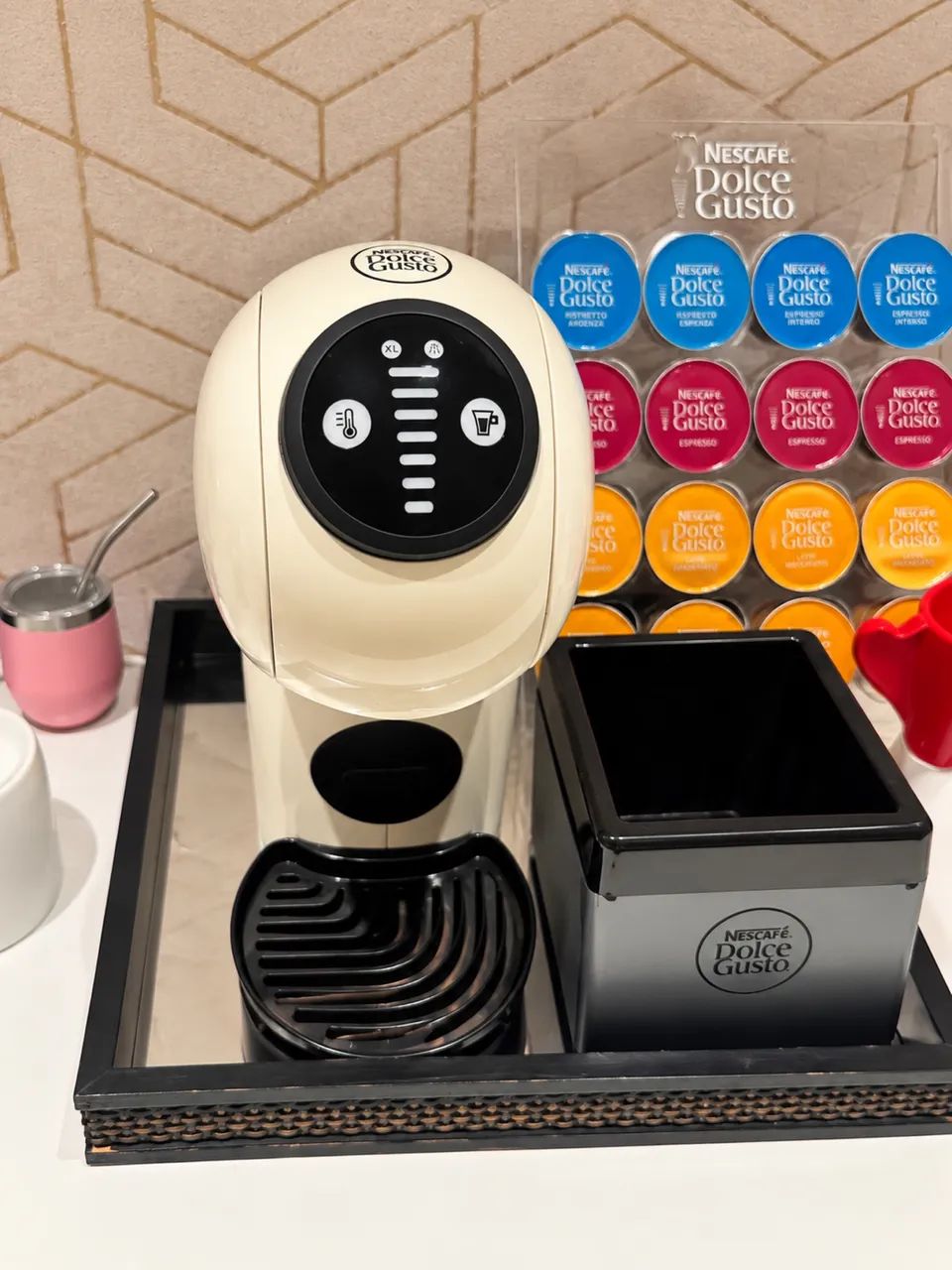 Cafeteira Nescafé Dolce Gusto Arno Genio S Basic - Branca