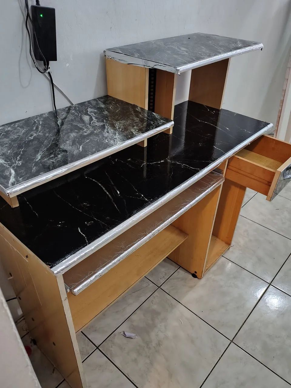 Mesa de computador com cadeira  - Foto 4