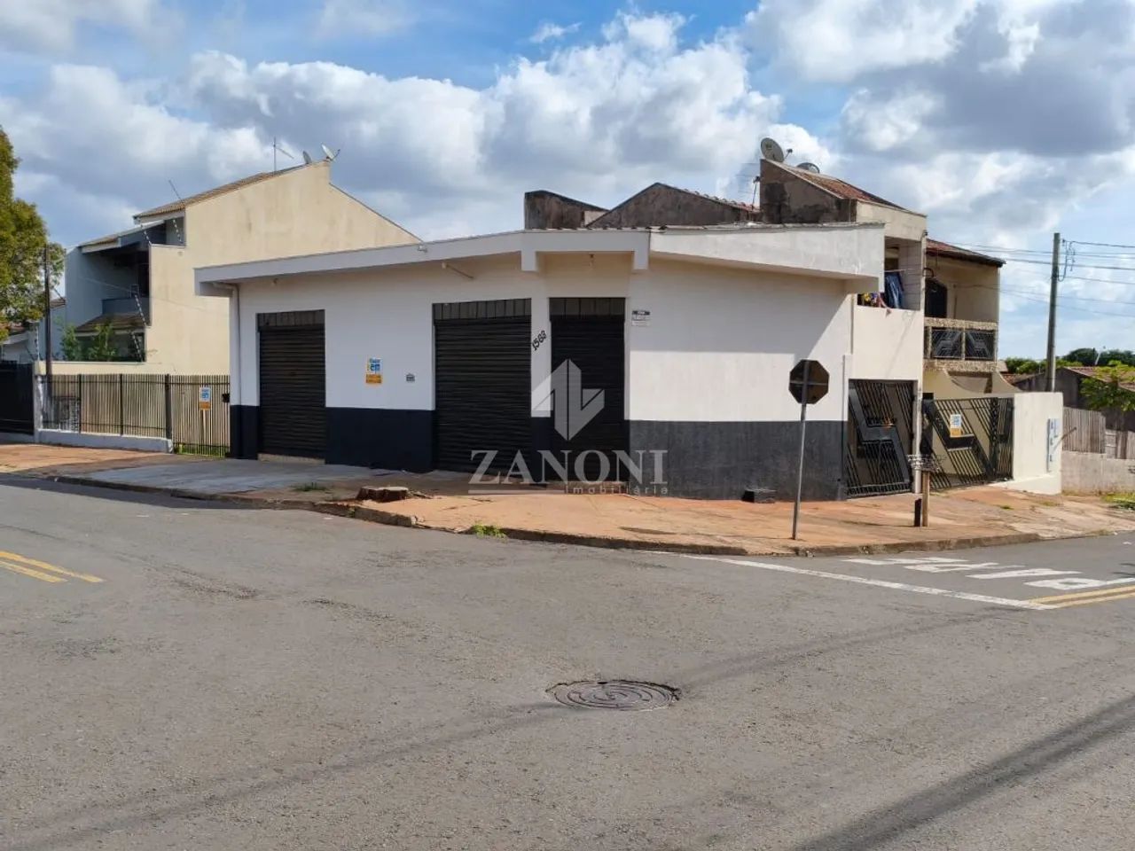 Excelente Oportunidade de Investimento Imóvel Comercial com Renda de 4 Aluguéis