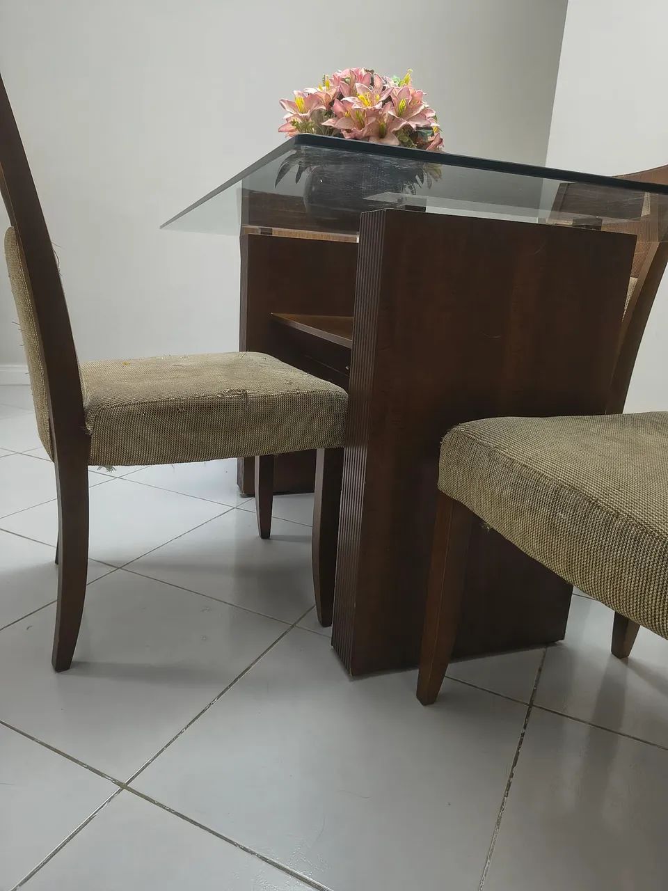 Mesa de madeira e vidro - Foto 2