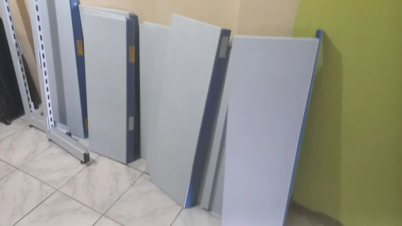 Vendo Gôndolas  de metal  - Foto 2