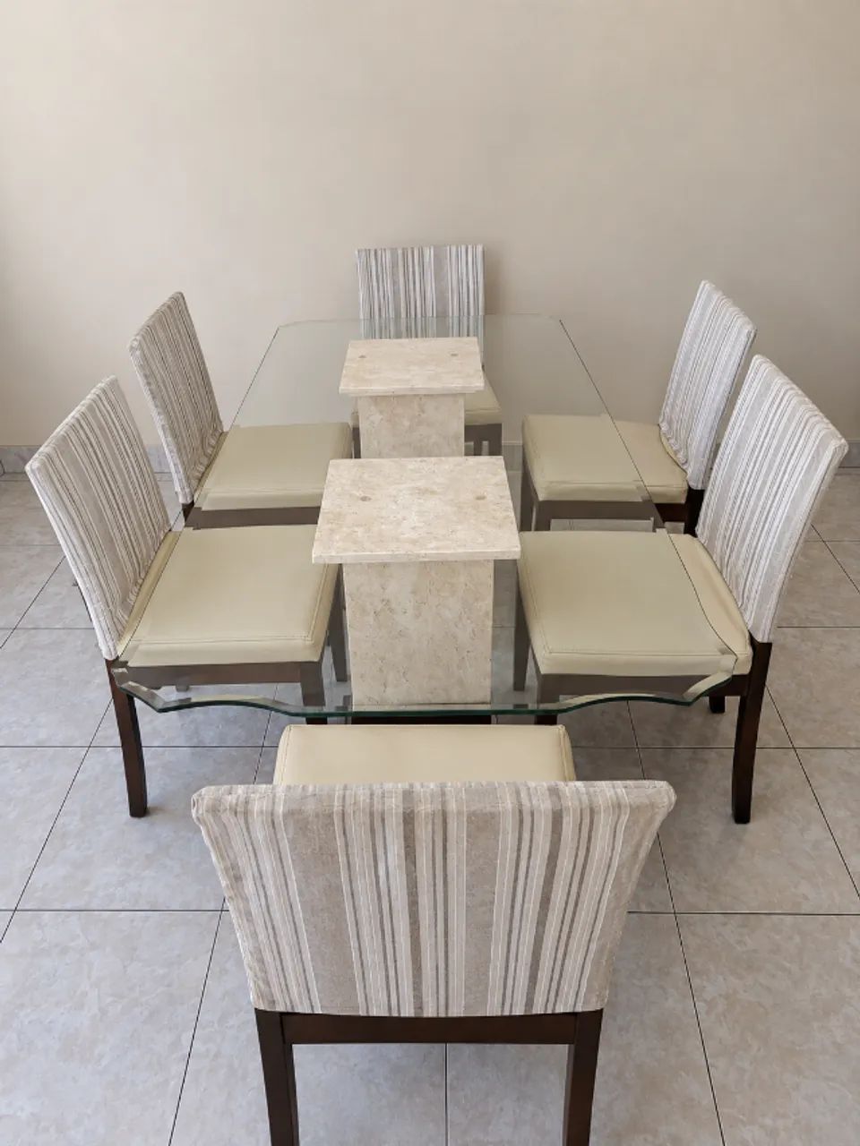 Mesa de jantar retangular 