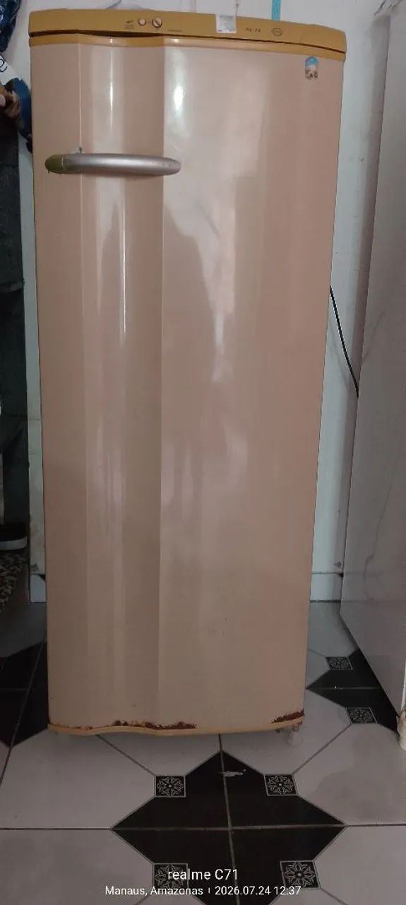 Vende-se geladeira 