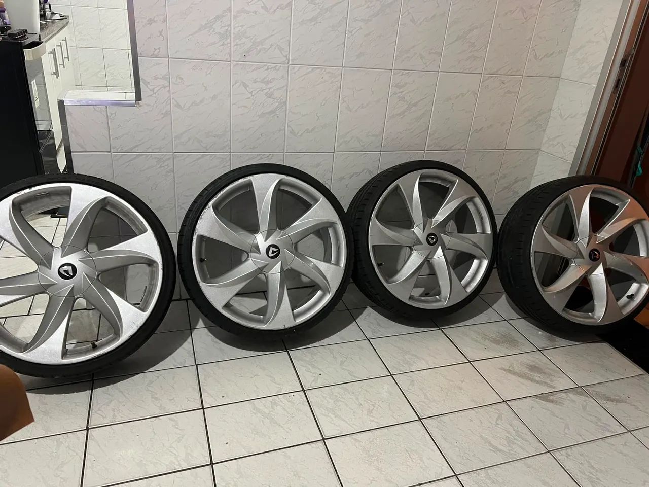 Roda aro 20 6 furos  - Foto 2