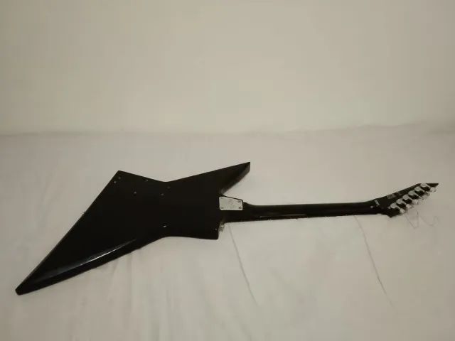 Guitarra ESP LTD Explorer (Modelo EX) + Capa Acolchoada Geomar - Foto 2