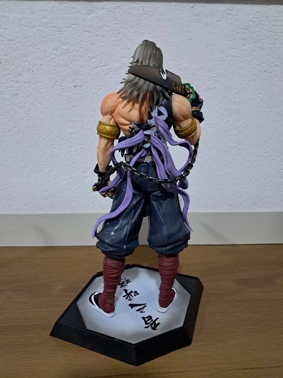 Action Figure Demon Slayer - Tengen Uzui 30cm - Foto 3