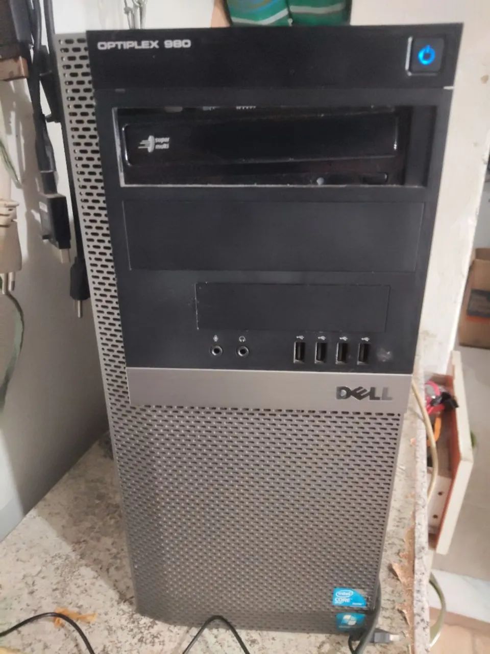 Computador Dell optiplex 980..intel corei5. 8g  e ssd  de 250 rysemodem