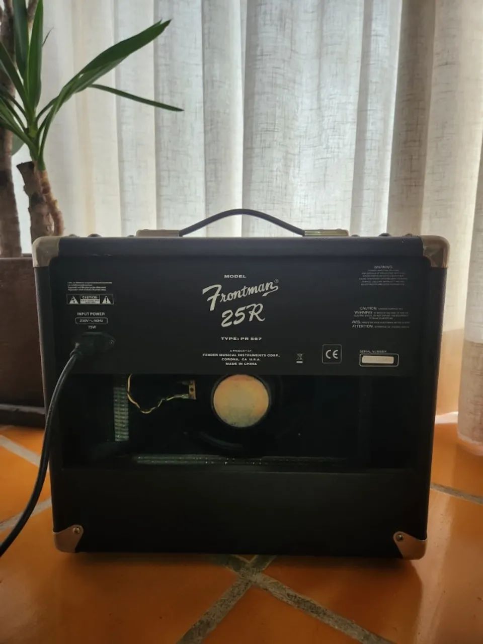 Cubo FENDER FRONTMAN 25R - Instrumentos musicais - Atiradores