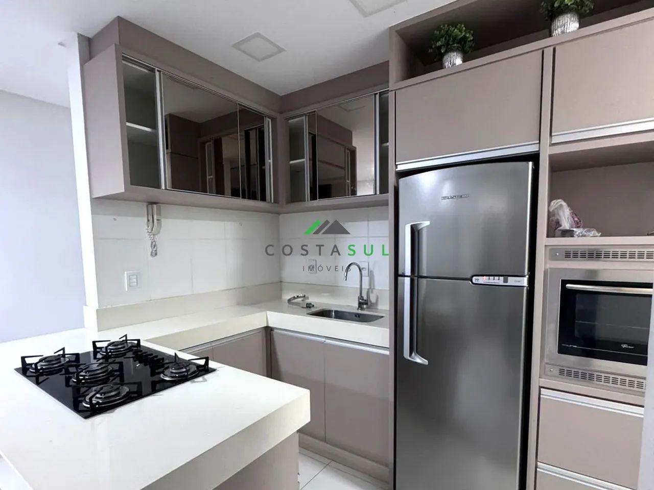 Apartamento Térreo com Suíte, Churrasqueira e Garagem Coberta - Foto 2