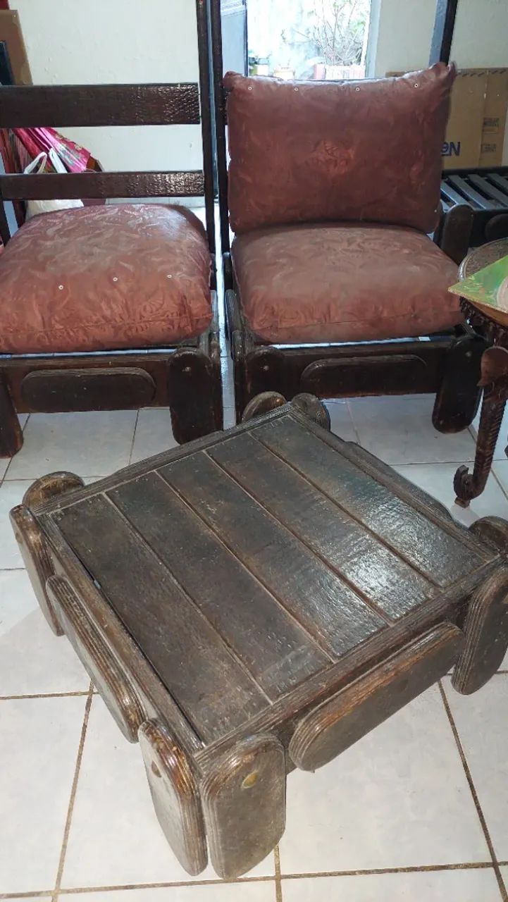 CONJ POLTRONAS EM MADEIRA MACIÇA  - Foto 4