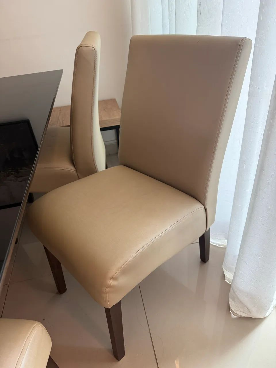 Mesa de jantar com 6 cadeiras - Foto 2