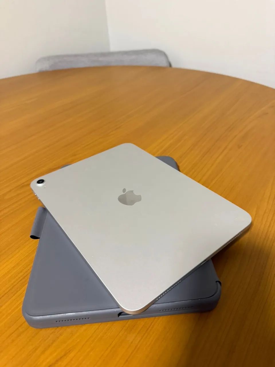 iPad Apple 11 chip A16 - 256GB Wi-Fi Prata + Teclado - Tablets e E