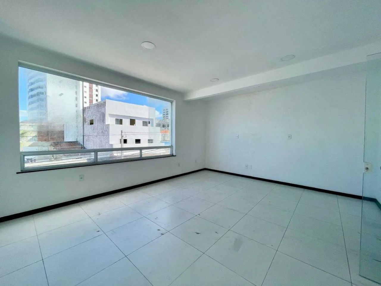 PRÉDIO COMERCIAL COM 8 SALAS - BAIRRO CENTRO [57111]