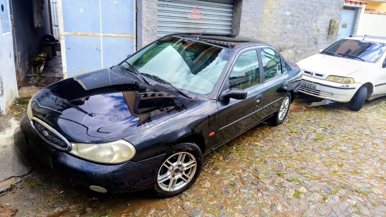 Ford Mondeo GLX 2.0 4P E 5P 2000