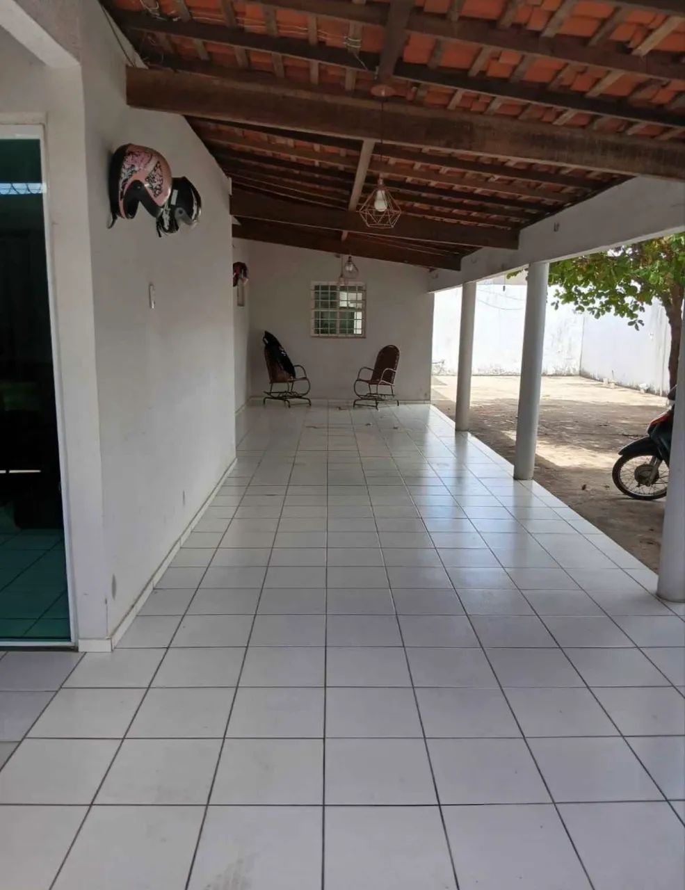 VENDO CASA COM 3 QUARTOS E DOIS BANHEIROS  - Foto 2