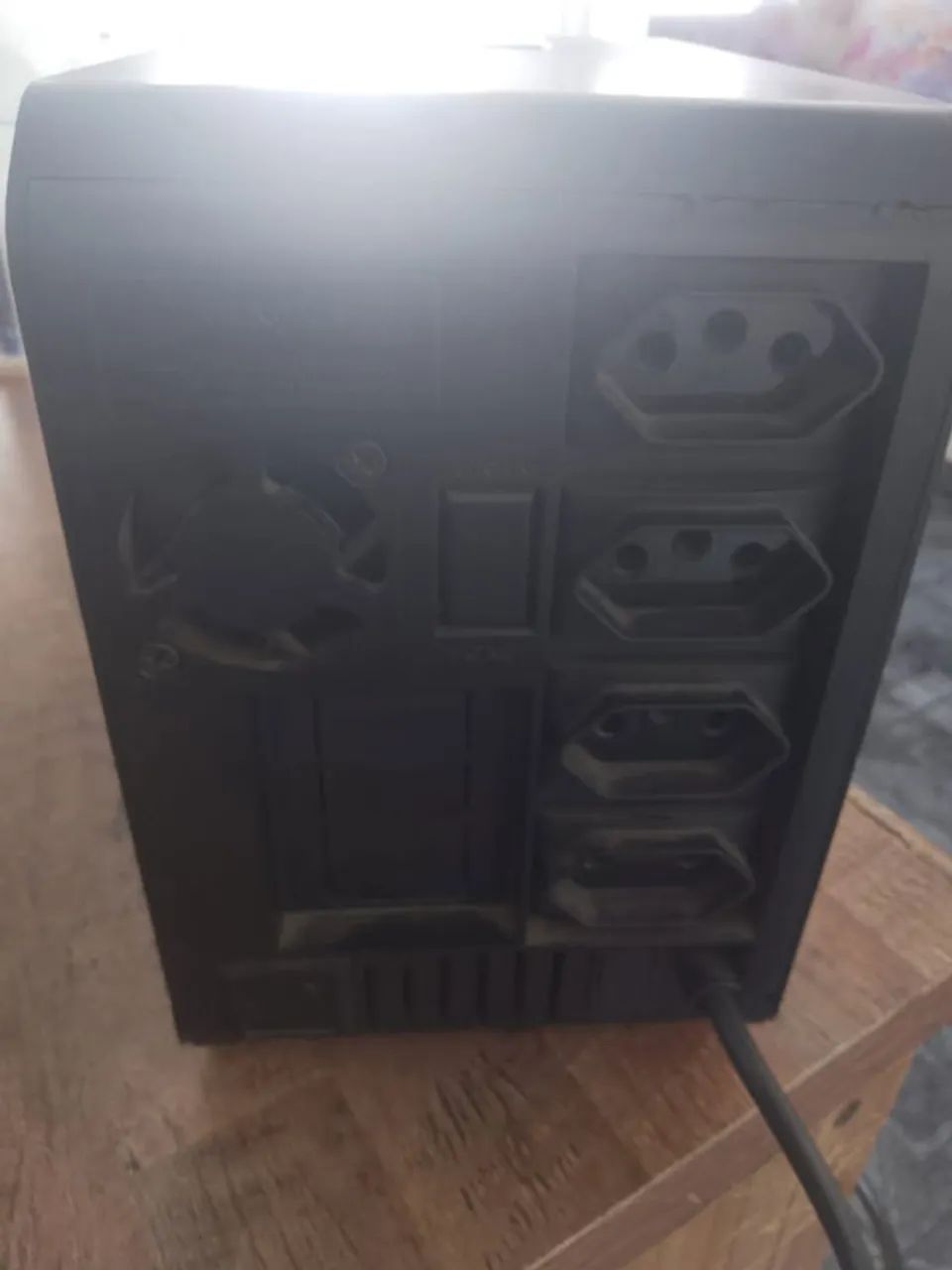 Nobreak APc Back Ups 600VA - Foto 3