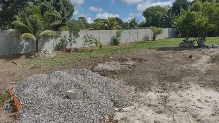 terreno murado em aldeia