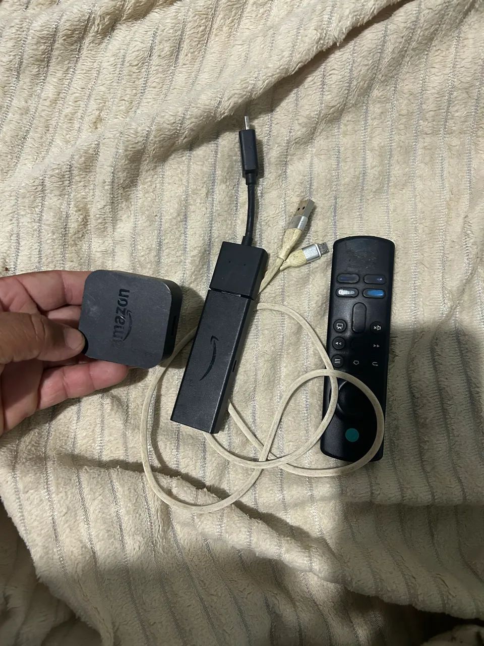 Fire TV Stick Amazon com controle e acessórios - Foto 4